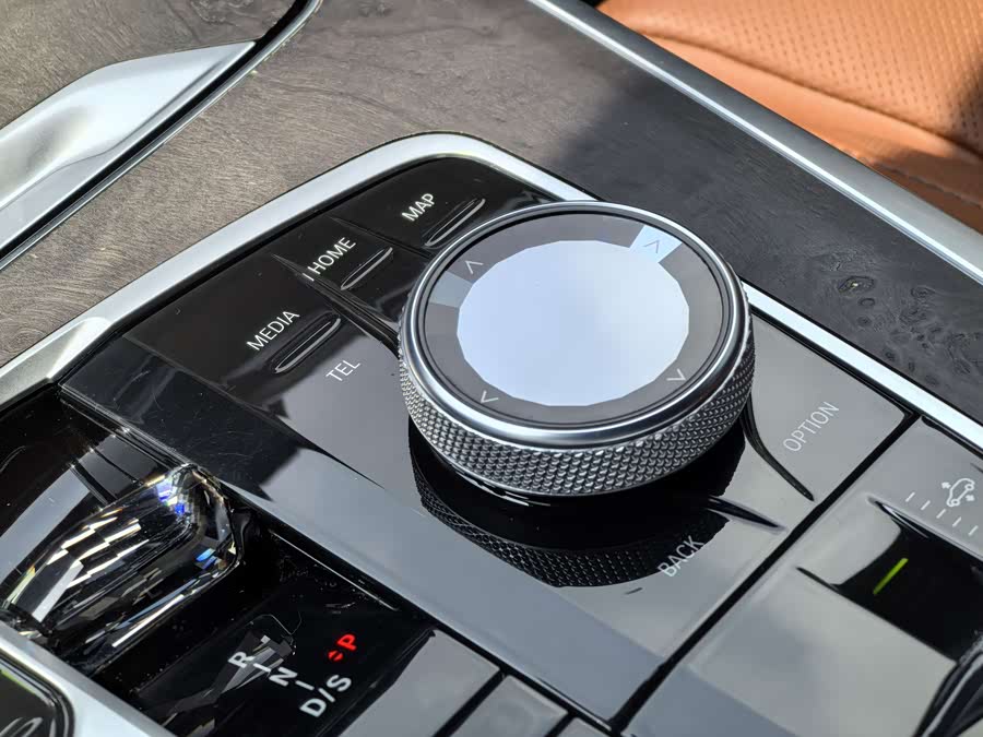 BMW X7 2023 immagine di auto #23