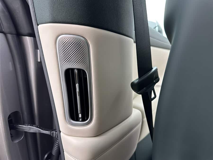 小米汽车 小米YU7 汽车图片 #23