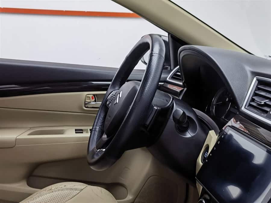 铃木 启悦 2015 汽车图片 #23