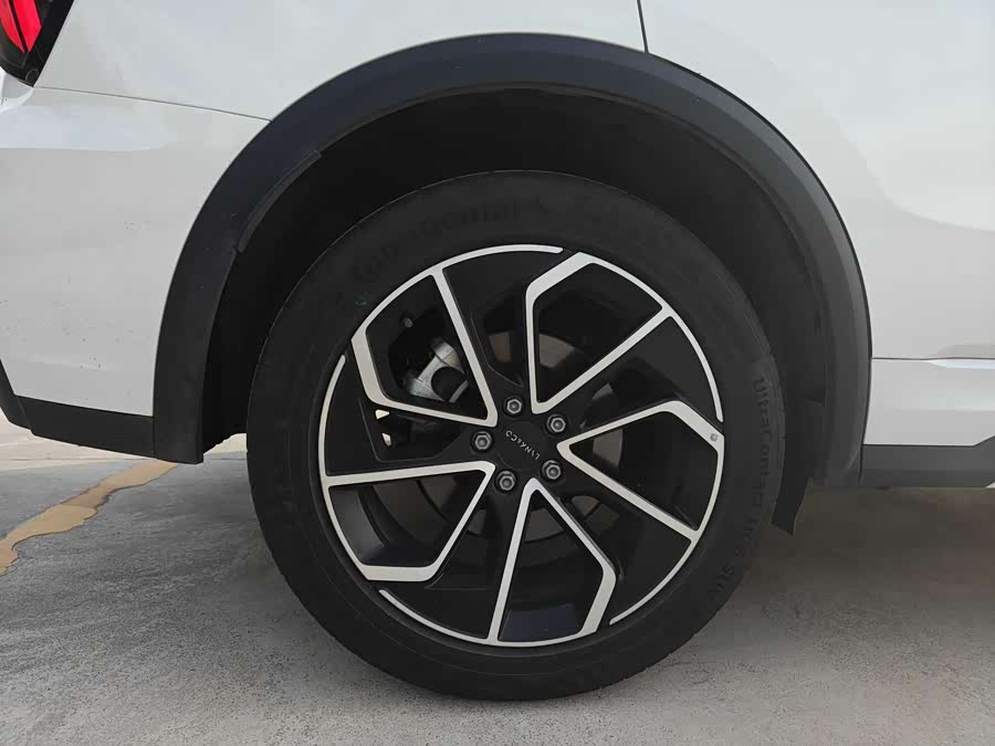 Lynk & Co 01 2022 image de voiture #23