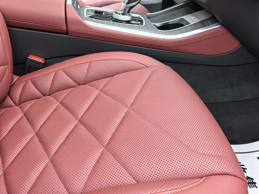 BMW X5 2023 car image #23