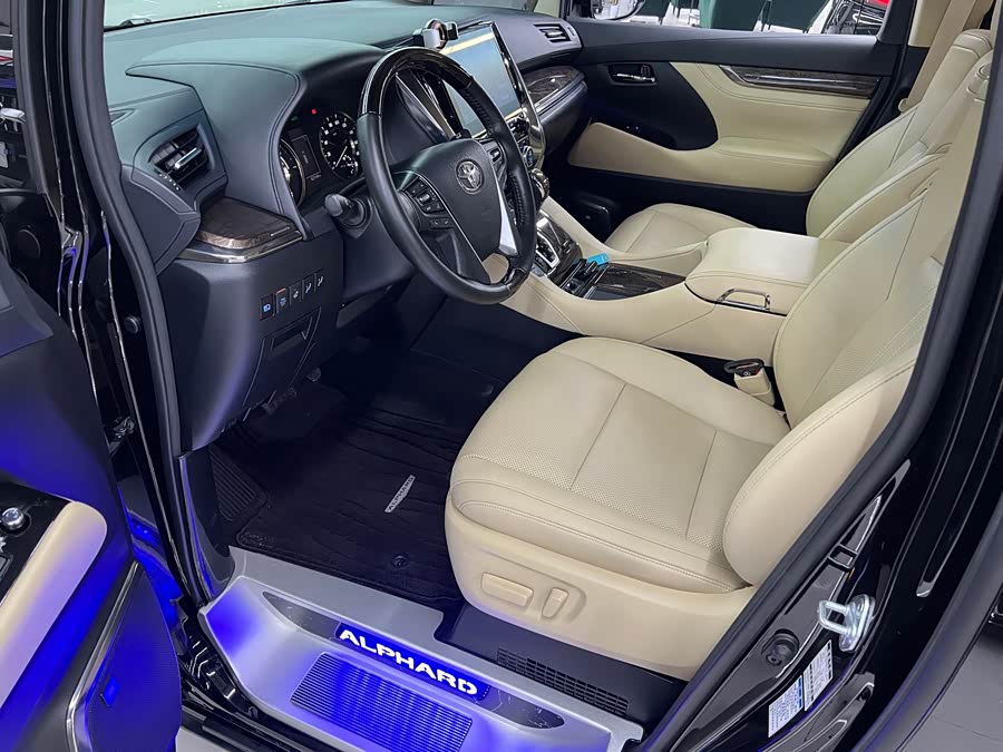 Toyota Alphard 2020 car image #23