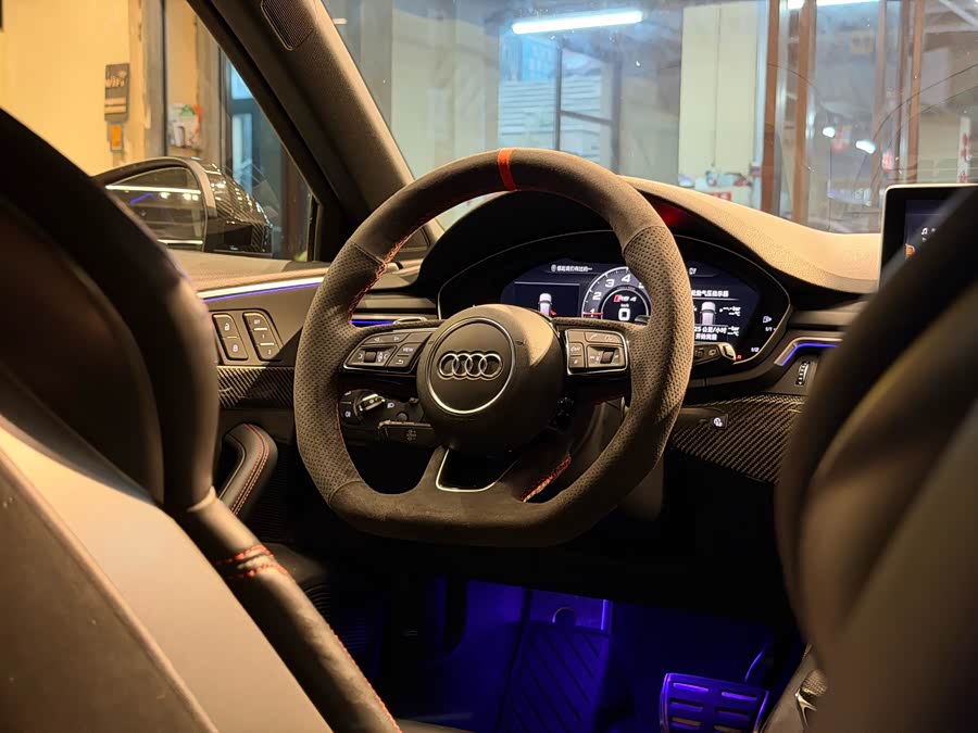 Audi RS 4 2020 car image #23