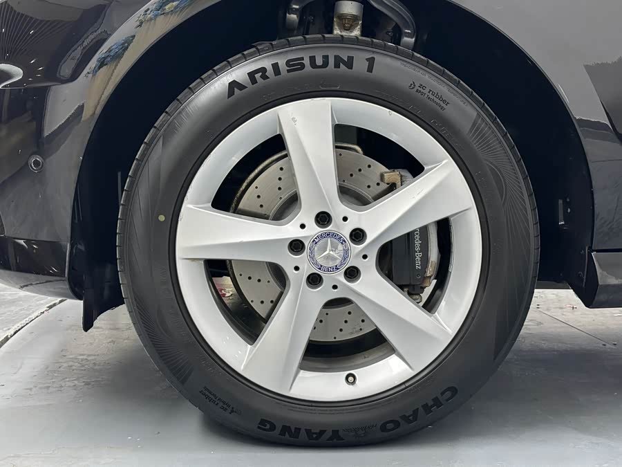 Mercedes-Benz M Class 2015 car image #23