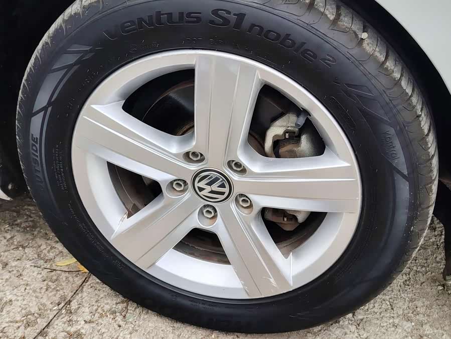 Volkswagen Golf 2015 car image #23