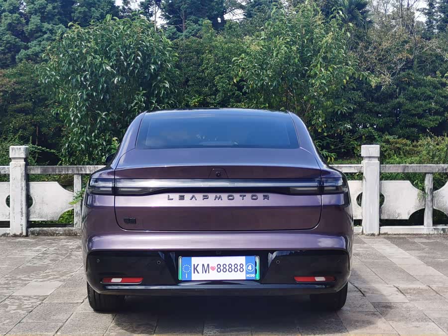 零跑汽车 零跑B01 2025 汽车图片 #23