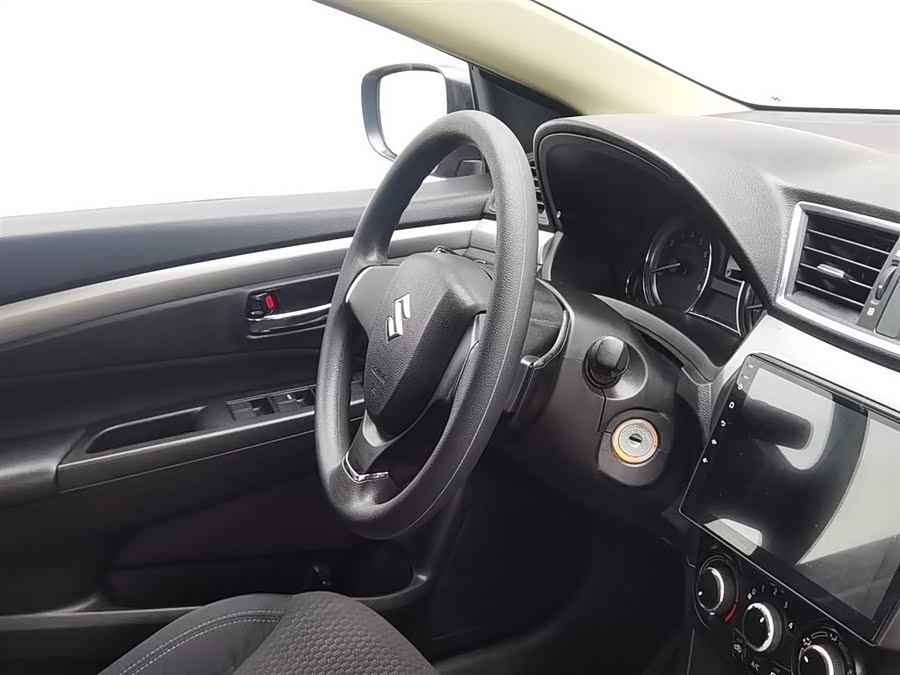 铃木 启悦 2015 汽车图片 #23