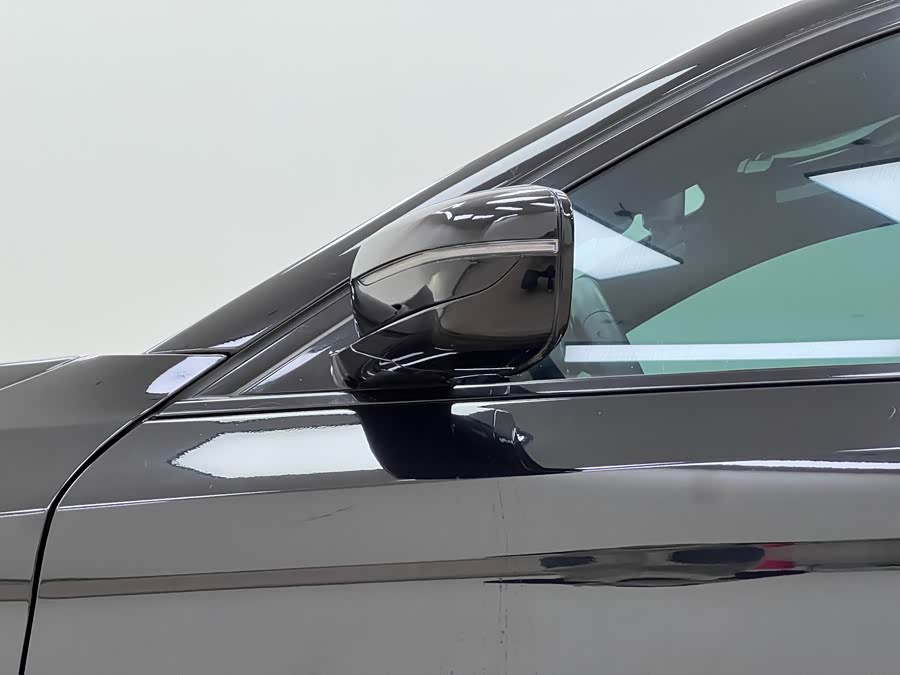 BMW 5 Series (Imported) 2019 #23 BMW 5 Series (Imported) 2019 car image #23