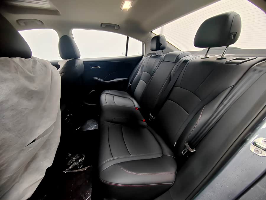 Roewe i5 2018 car image #23