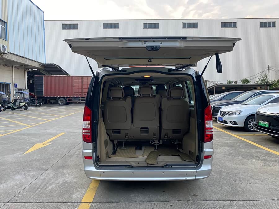 奔驰 唯雅诺 2012 汽车图片 #23