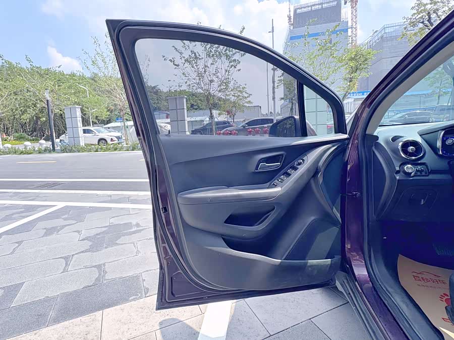Chevrolet Tracker 2015 #23 Chevrolet Tracker 2015 immagine di auto #23