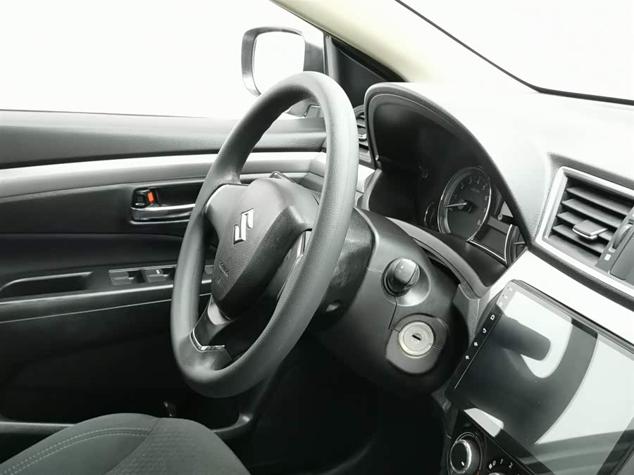 Suzuki Ciaz 2016 изображение автомобиля #23