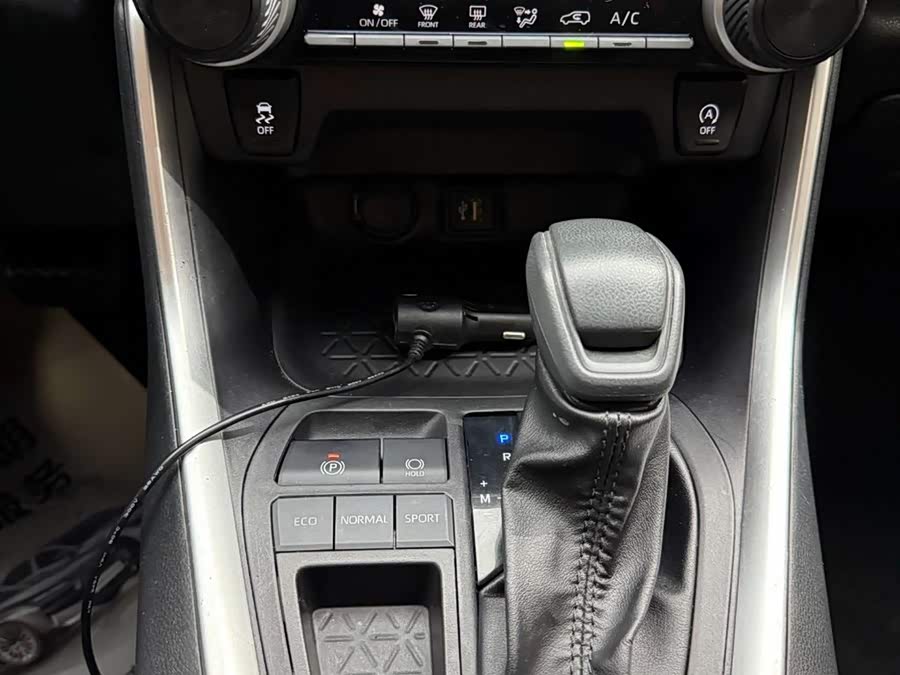 Kia Wildlander 2023 car image #23