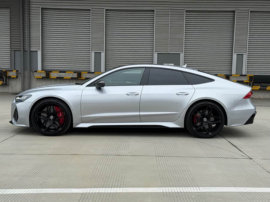 Audi RS 7 2021 car image #23