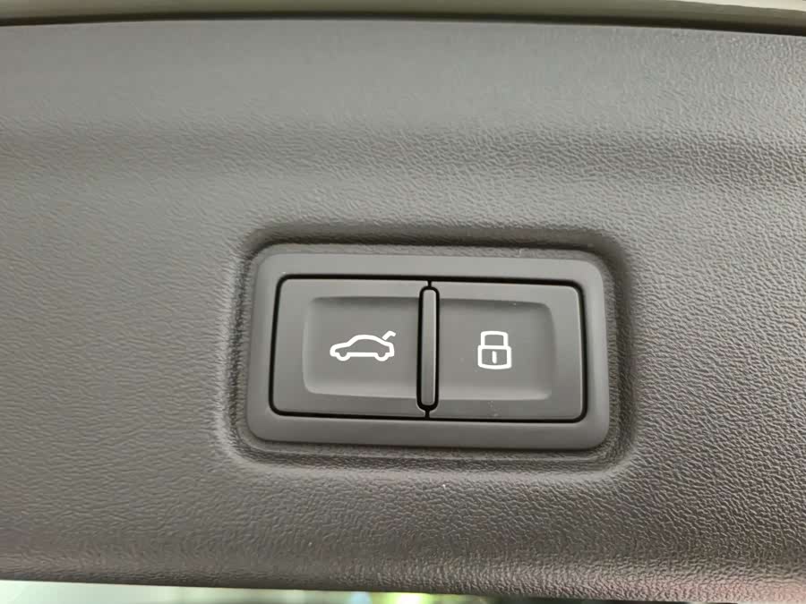 Audi Q6L e-tron 2025 صورة سيارة #23