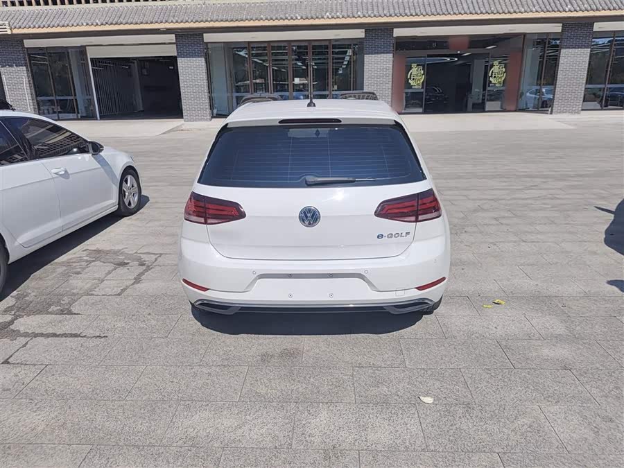 Volkswagen Golf Pure Electric 2020 imagen de coche #23