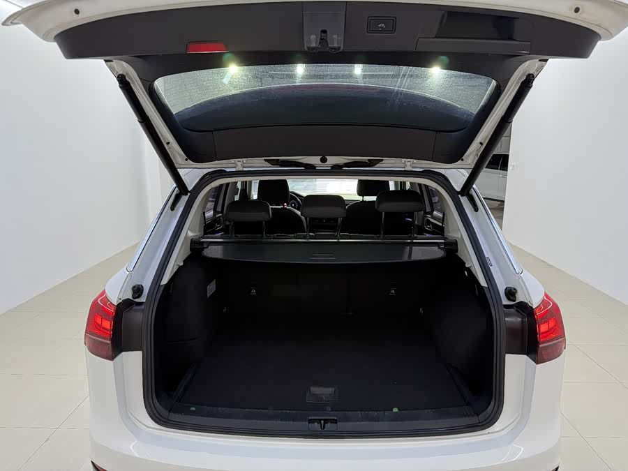 Volkswagen Tayron GTE 2021 immagine di auto #23