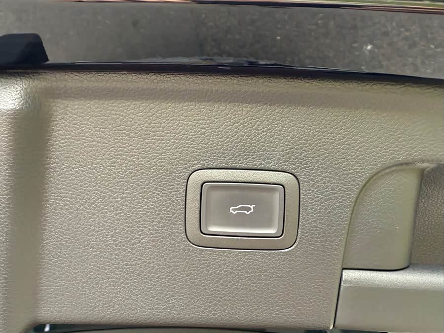 HongQi HS3 2024 #23 HongQi HS3 2024 car image #23