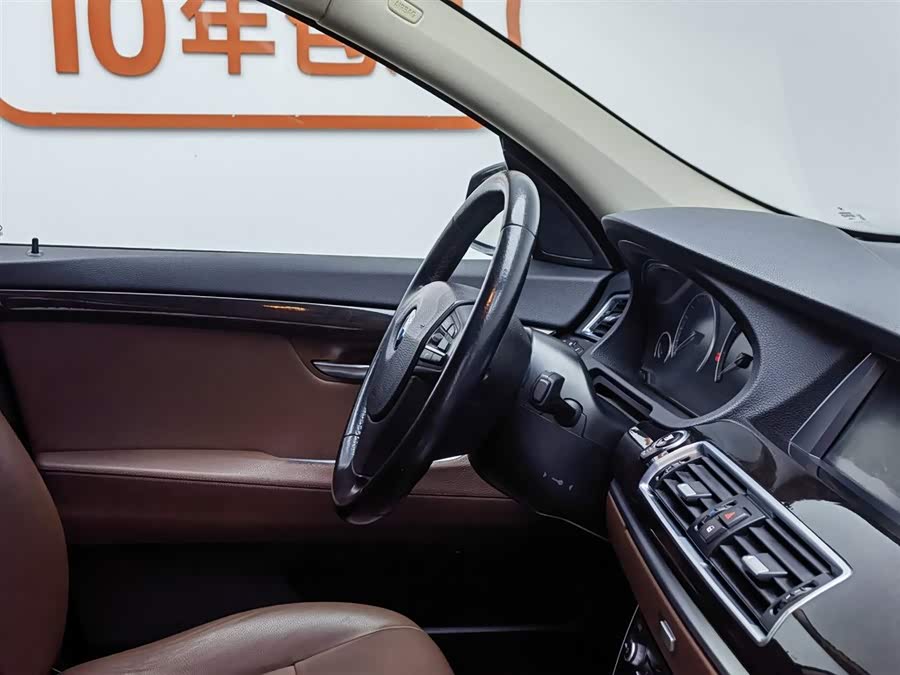 BMW 5 Series GT 2014 #23 BMW 5 Series GT 2014 immagine di auto #23