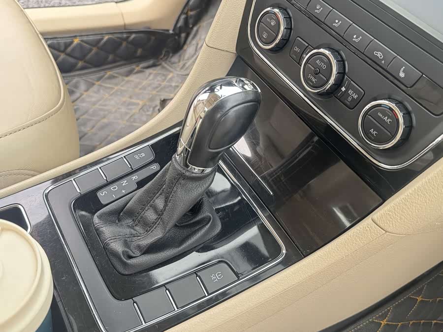 Volkswagen Passat 2014 imagen de coche #23