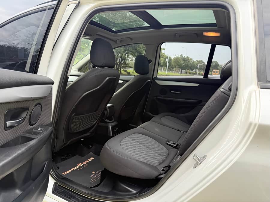 BMW 2 Series Gran Tourer 2016 immagine di auto #23