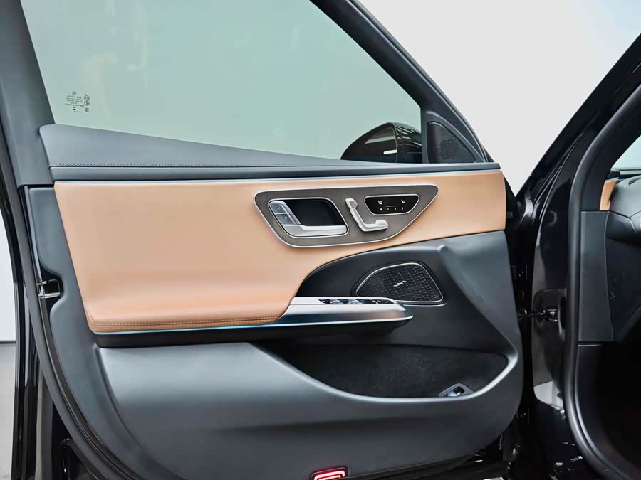 Mercedes-Benz E Class New Energy 2024 car image #23