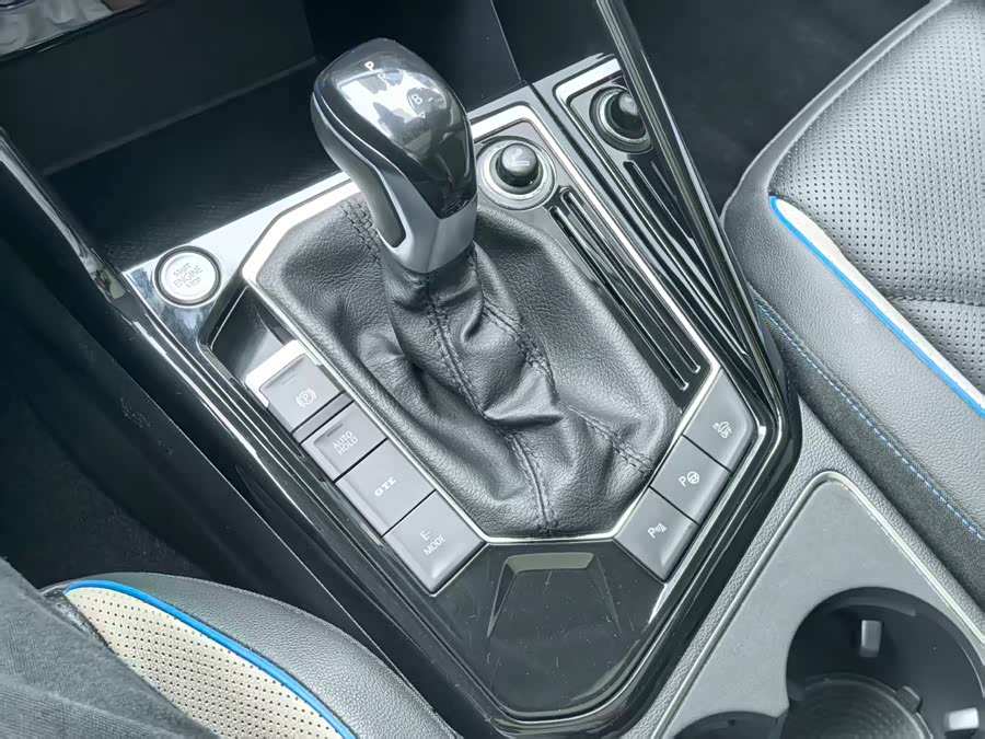 Volkswagen Tayron GTE 2020 car image #23