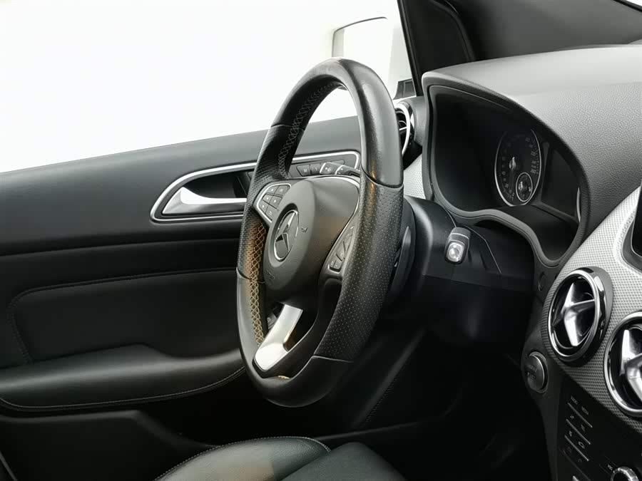 Mercedes-Benz B Class 2018 #23 Mercedes-Benz B Class 2018 car image #23