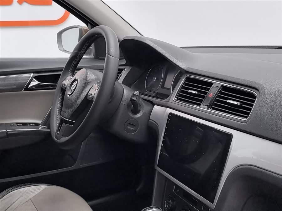 Volkswagen Cross Lavida 2014 immagine di auto #23