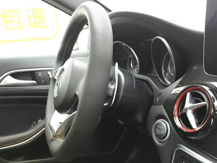 Mercedes-Benz GLA AMG 2018 car image #23