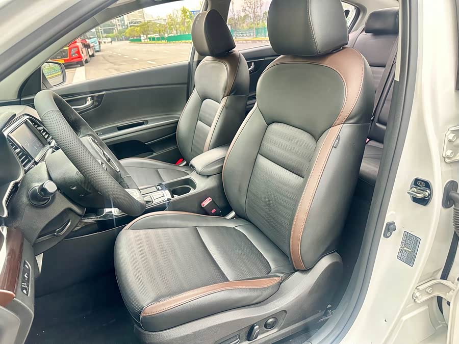 Kia K5 2018 imagem de carro #23