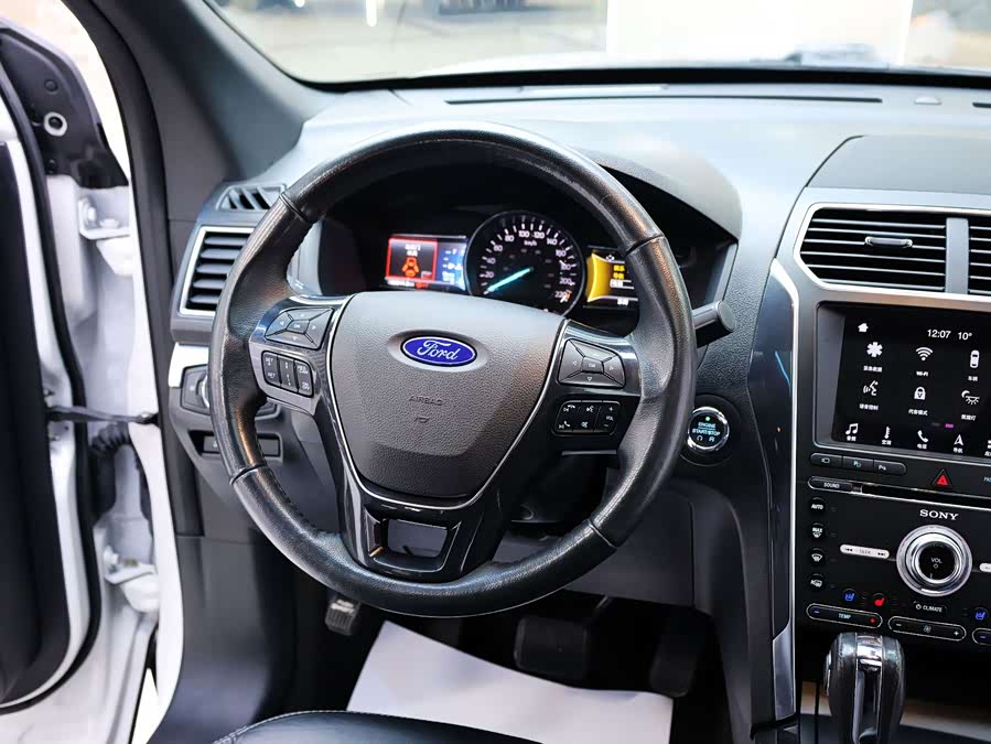 Ford Explorer (Imported) 2018 #23 Ford Explorer (Imported) 2018 car image #23