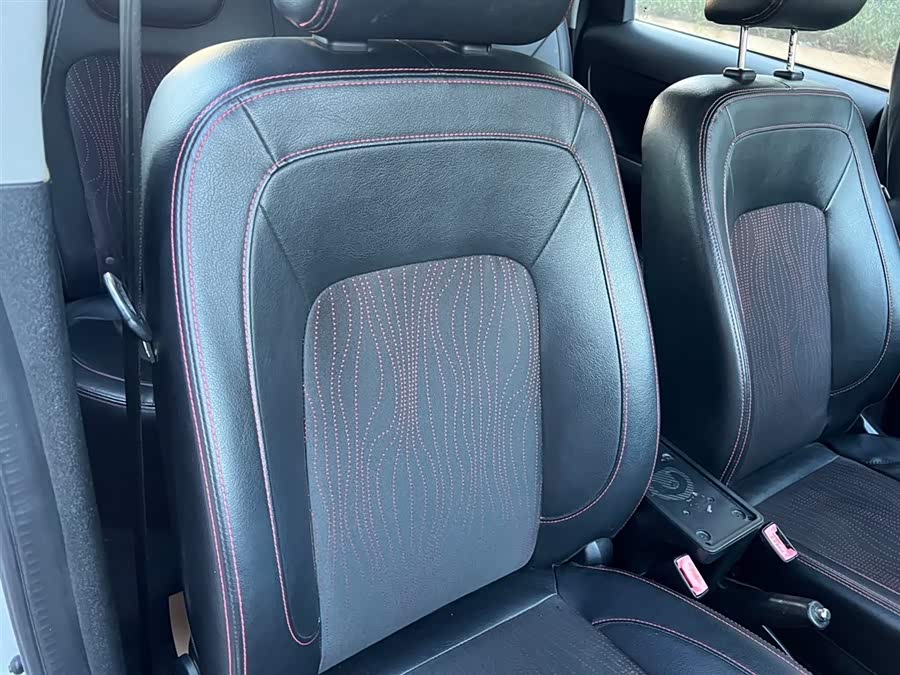 Great Wall M4 2013 car image #23