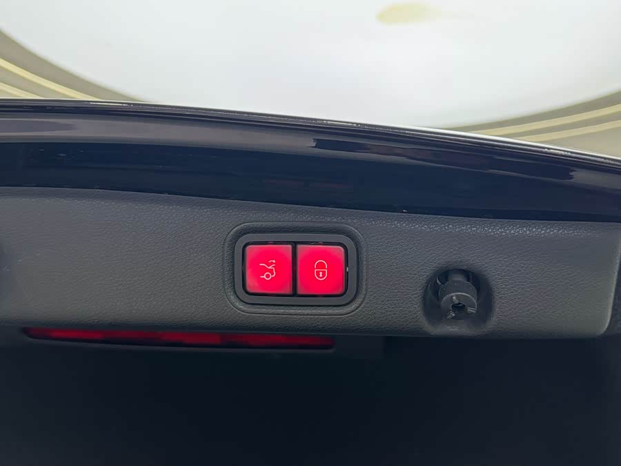 Mercedes-Benz E AMG 2019 immagine di auto #23