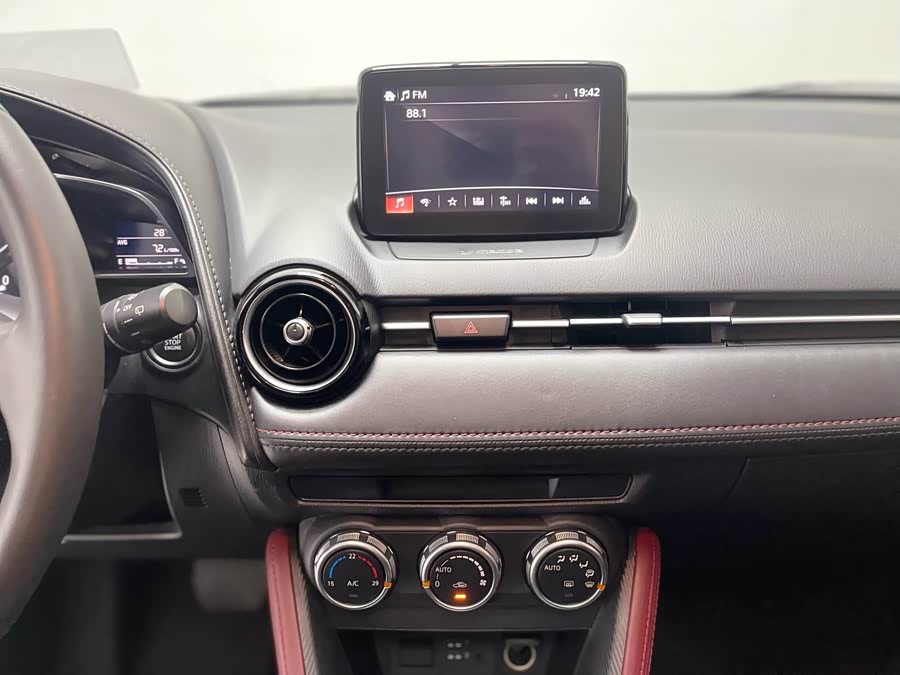 Mazda CX-3 2017 immagine di auto #23