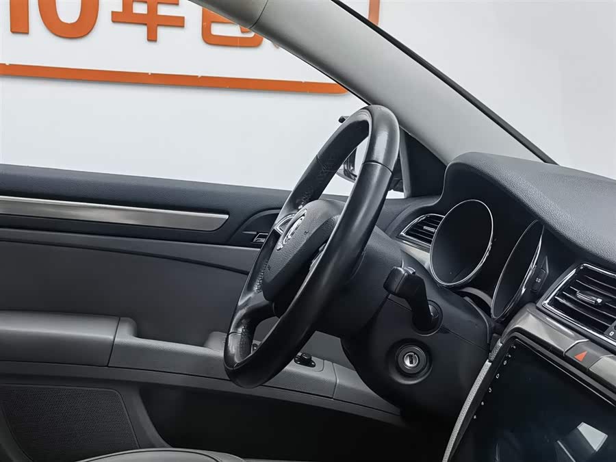 Skoda Superb 2014 car image #23