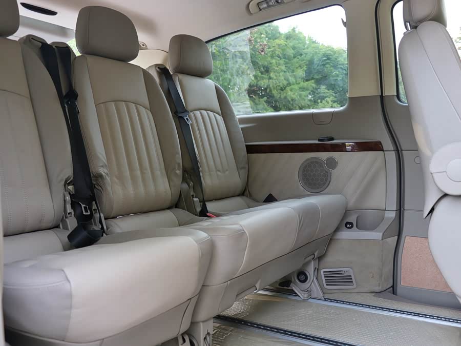 奔驰 唯雅诺 2011 汽车图片 #23