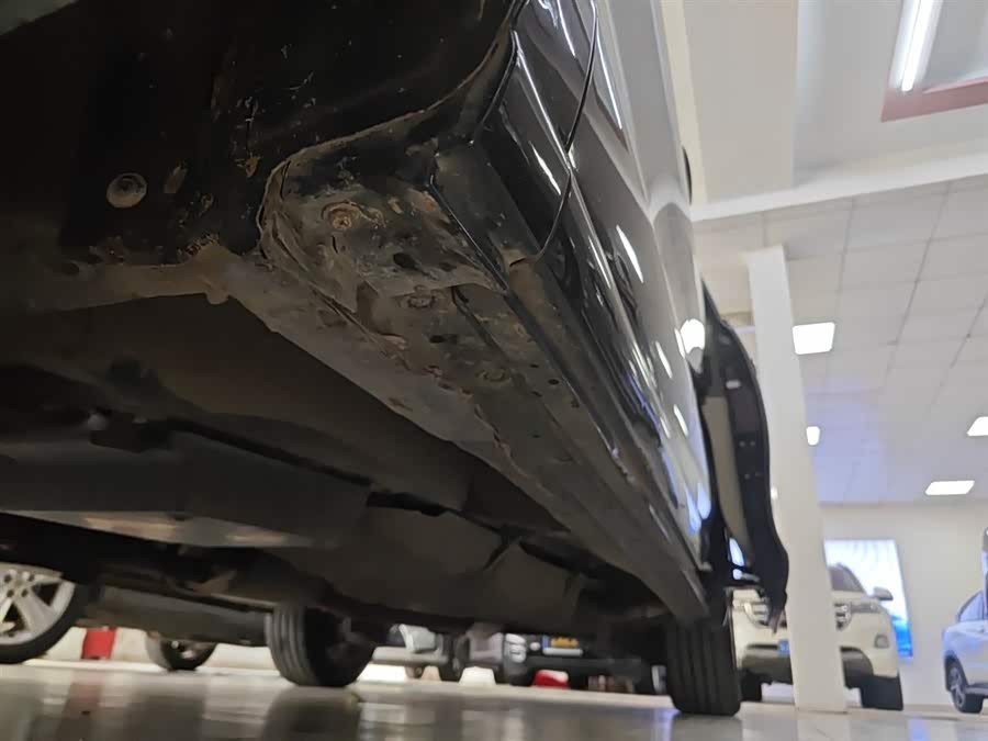 BYD M6 2015 car image #23