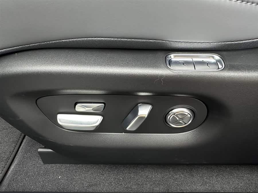 小米汽车 小米YU7 2025 汽车图片 #23