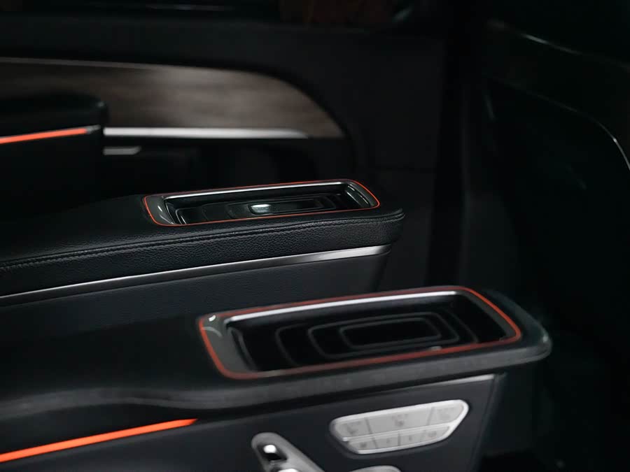 Mercedes-Benz V Class 2021 car image #23