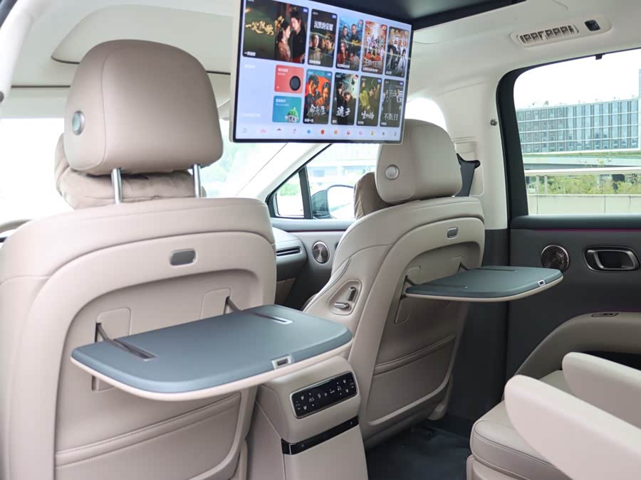 Li i8 2025 изображение автомобиля #23