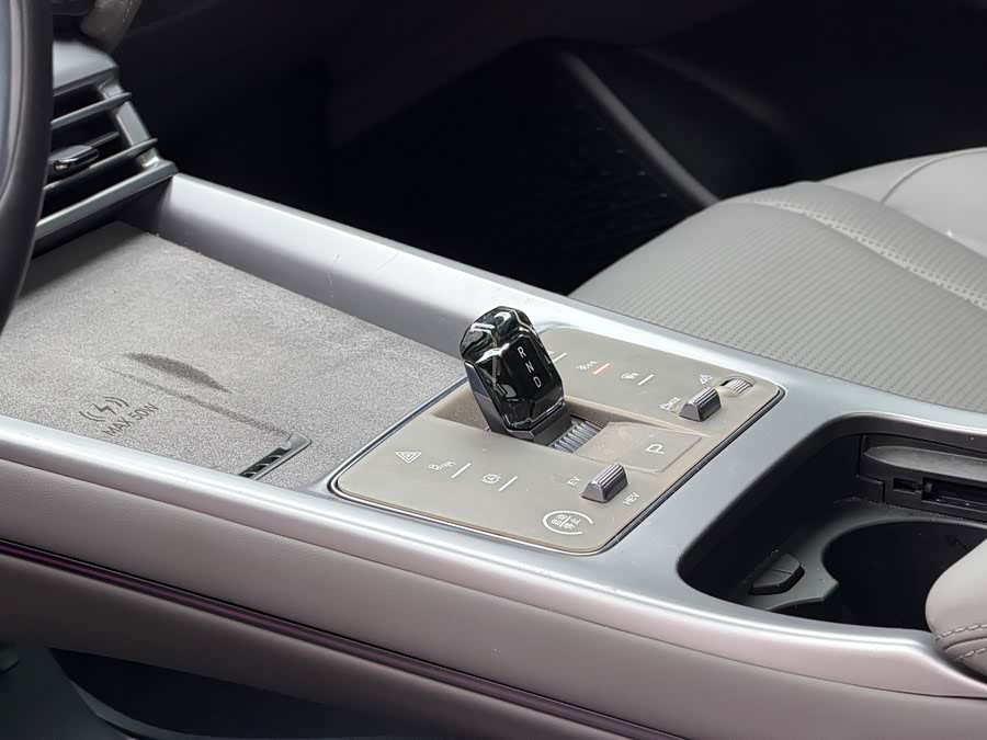 BYD Seal 07 DM-i 2025 car image #23