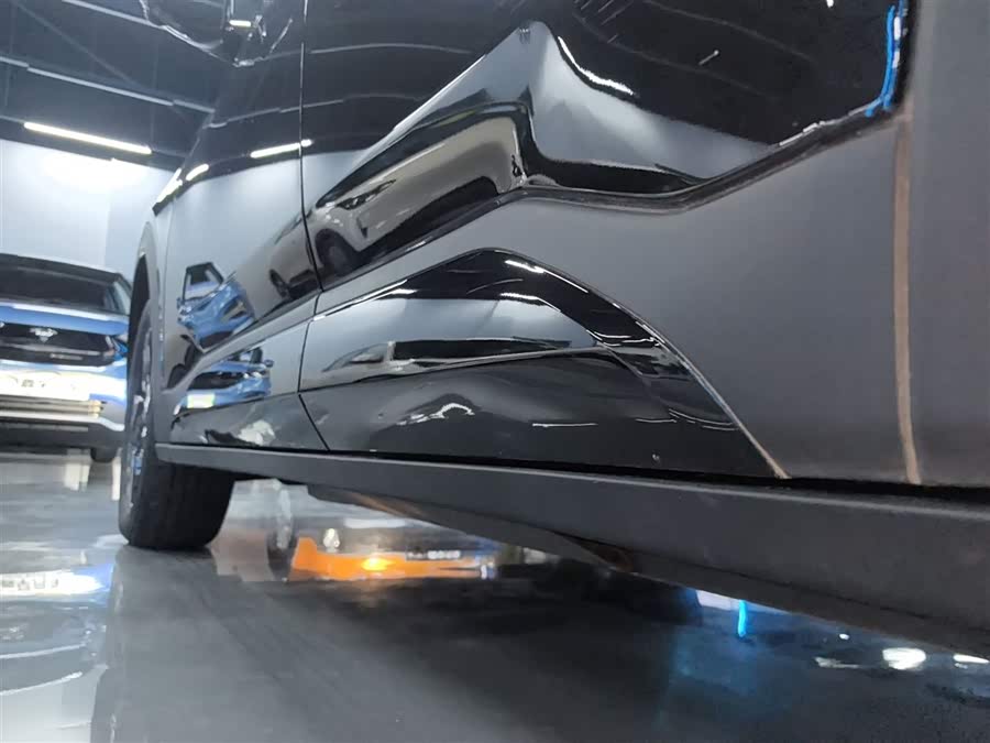 哪吒汽车 哪吒X 2023 汽车图片 #23