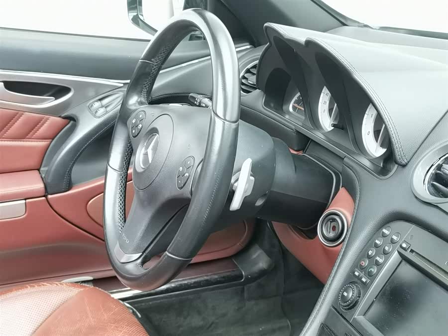 Mercedes-Benz SL Class 2011 car image #23