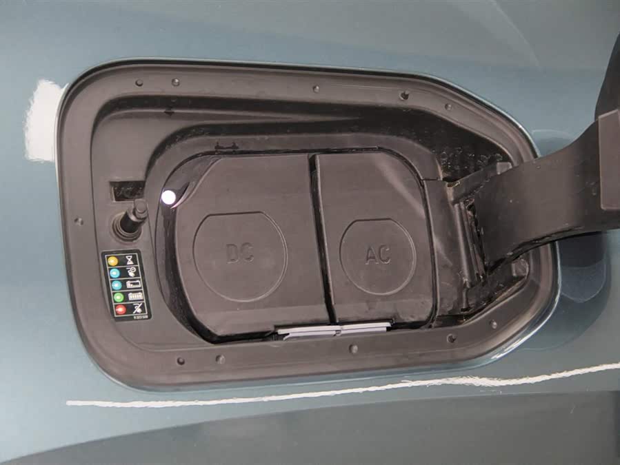 BMW iX 2023 car image #23