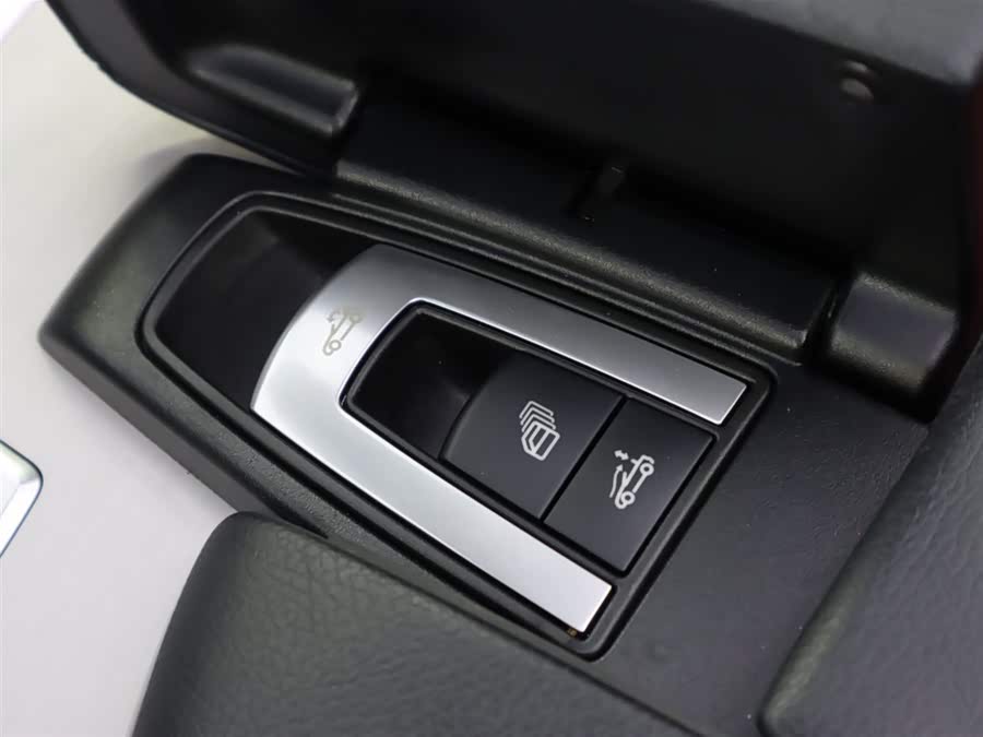 Mercedes-Benz SL Class 2019 immagine di auto #23