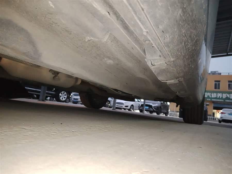 GEELY EC8 2013 #23 GEELY EC8 2013 car image #23