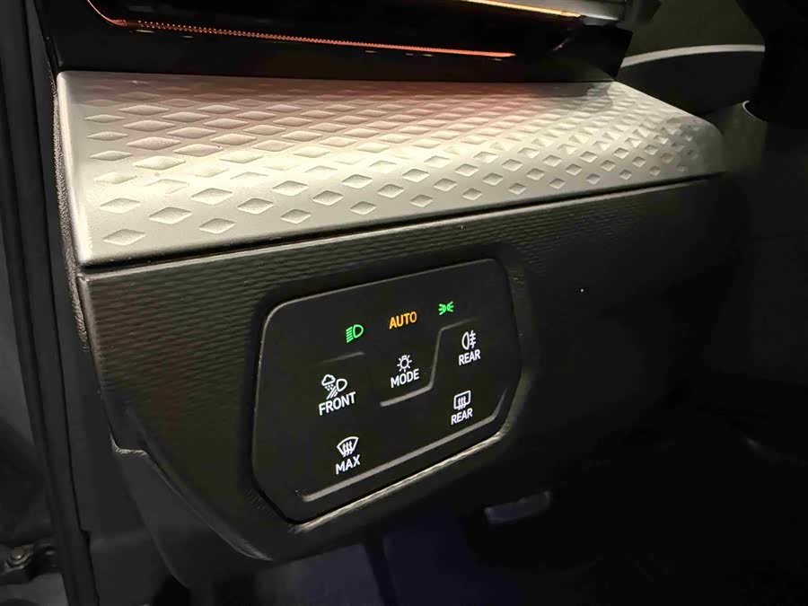 Volkswagen ID.6 X 2021 #23 Volkswagen ID.6 X 2021 car image #23