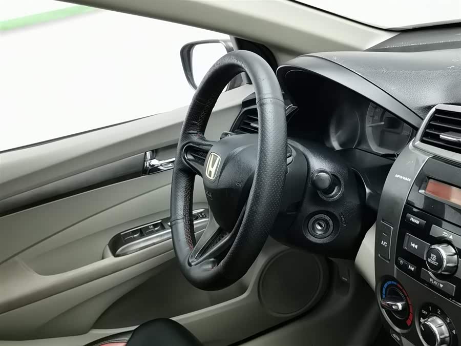 Honda City Classic 2012 immagine di auto #23