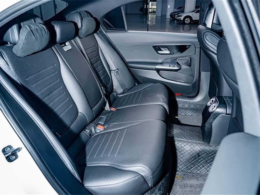 Mercedes-Benz C Class New Energy 2025 #23 Mercedes-Benz C Class New Energy 2025 immagine di auto #23